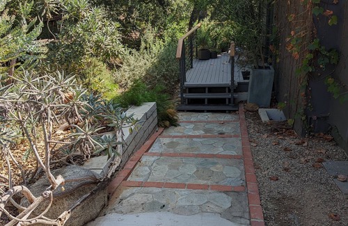 Mount Wilson Cottage | Inviting Urban Retreat with Spa and Ocean View