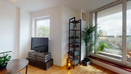 Hackney Central Apartment | Inviting Hackney Apartment for Families with Great Amenities