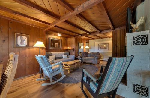 Harbor Springs House | Pet-Friendly Harbor Springs Retreat, 13 Miles to Town