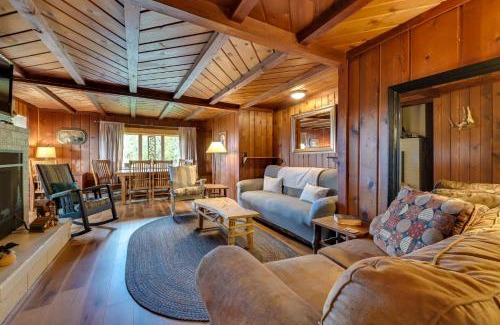 Harbor Springs House | Pet-Friendly Harbor Springs Retreat, 13 Miles to Town