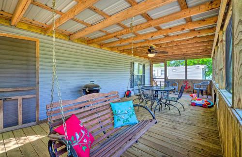 Hardin House | Charming Hardin Retreat with Gorgeous Lake Kentucky View