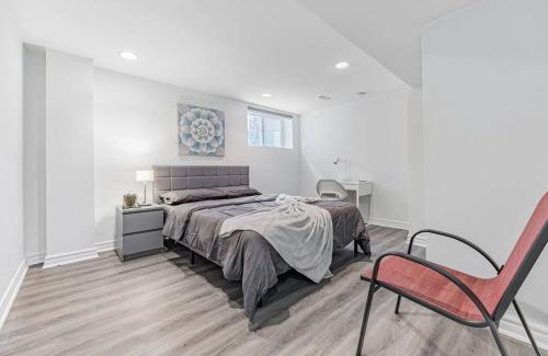 Whitby Apartment | Inviting Haven Retreat: 2-Bed Basement for Families