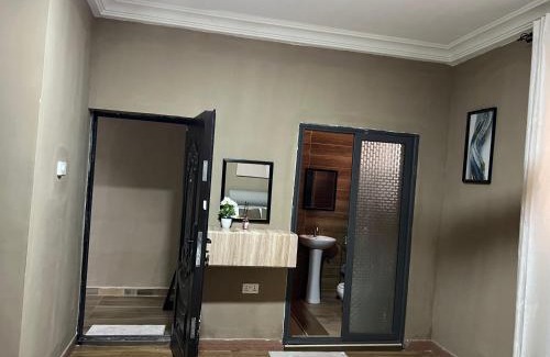Accra House | Pet-Friendly Cozy Haven Suite with Exceptional Guest Ratings