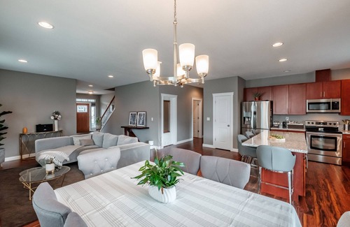 Salem House | Idyllic Hayesville Home with Ocean View & Spa Amenities