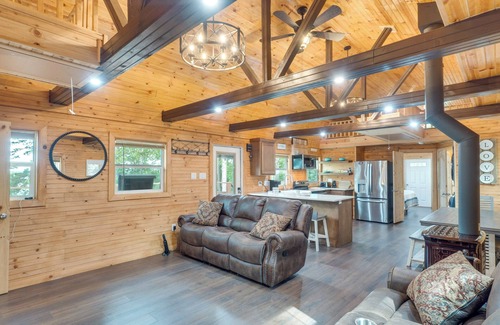 Hemphill Cabin | Inviting Hemphill Cabin with Lake Views and Pet-Friendly Amenities