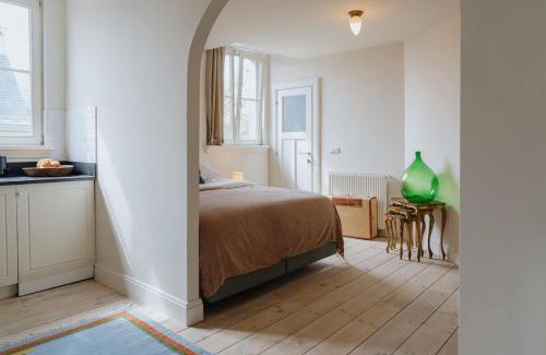 Zurenborg Apartment | Cozy Hideaway Near the Heart of Antwerp