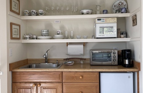 Mendocino Apartment | Idyllic Oceanfront Retreat with Spa and Breathtaking Views