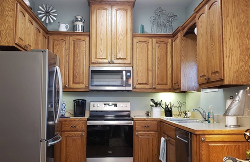 Dripping Springs Cottage | Top-Rated Guesthouse at Barkspin Oaks Ranch with Ocean Views