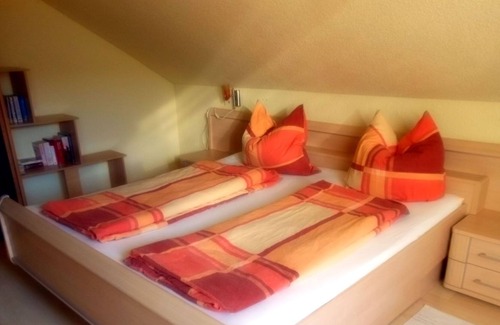Hundshubel Apartment | cozy holiday home, quiet location, spacious garden