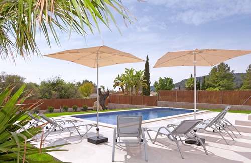Crestatx Villa | Inviting Villa with Pool and Ocean View in Mallorca