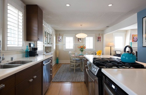 Wilshire House | Charming Hollywood House with Pool & Spa in LA