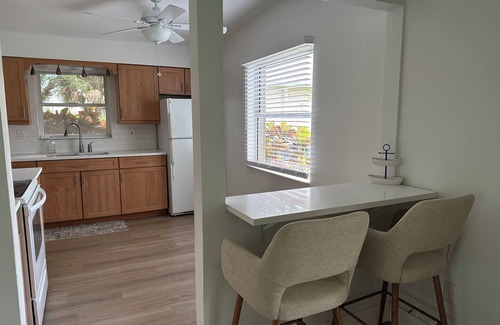 Largo House | Comfortable Getaway Minutes from Beautiful Beaches