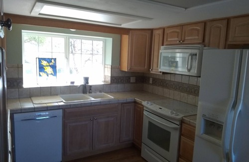 Gleneagle House | Inviting Retreat for 11 with Pet-Friendly Amenities