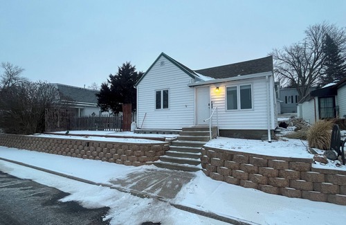 Ortonville House | Cozy Home by boat launch, park, dock and downtown Ortonville and Big Stone