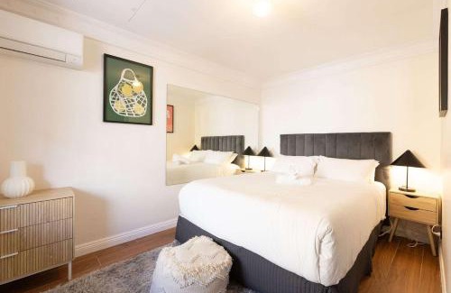 Woolloomooloo Apartment | Cozy Home for 8 people