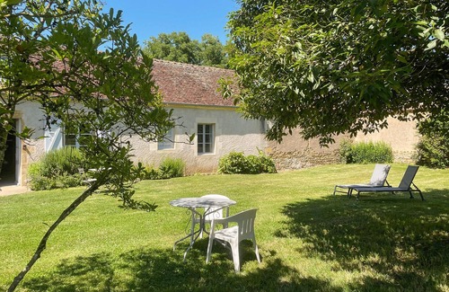 Sainte-Marie House | Cozy 1 Bedroom Accommodation in St. Jean Aux Amognes