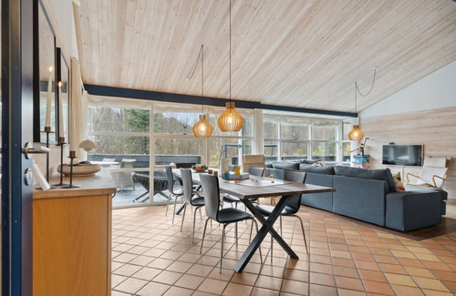 Aalbaek House | Inviting Beachfront Home with Spa & Ocean Views Await You