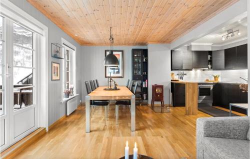 Ljosland House | Inviting Retreat in Seral with Mountain View & Family Amenities
