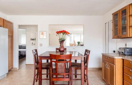 Livonia House | Cozy home in 5 star Livonia Westland neighborhood