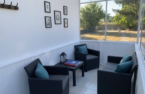 Loubille House | Welcoming Home in a Serene Environment, Pet & Child Friendly