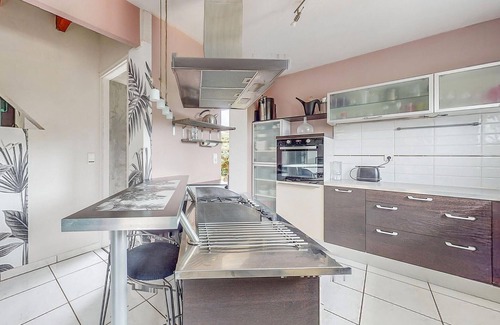 Angresse House | Idyllic Villa with Pool Minutes from the Ocean