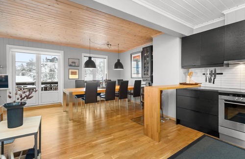 Ljosland House | Discover Ljosland: Your Ideal Lake View Vacation Home