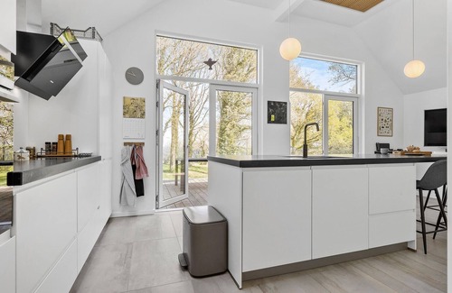 Vedelshave House | Cozy 3-Bedroom Stay with Oceanfront Views in Asperup