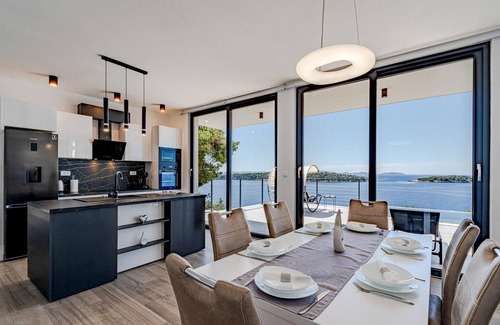Prizba House | Cozy 2-Bedroom Retreat in Blato with Oceanfront Views