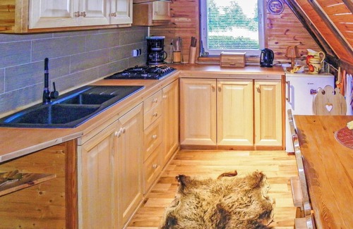 Ostrow Wielki House | Relaxing Getaway by the Lake with Spa and Pet-Friendly Options