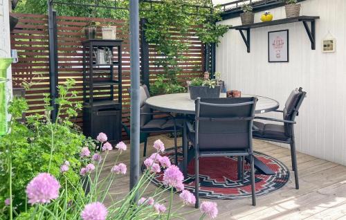Borgholm House | Charming Borgholm Retreat with Wifi & Child-Friendly Amenities