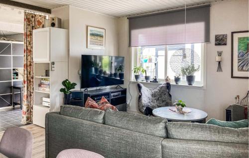 Borgholm House | Charming Borgholm Retreat with Wifi & Child-Friendly Amenities