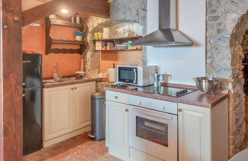 Lanisce House | Historic Holiday Home in Lanie with Pool & Exceptional Service