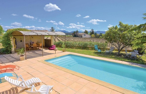 Cairanne House | Exceptional 5-Bedroom Accommodation in Scenic Cairanne