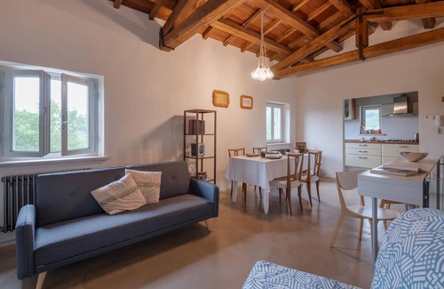 Casaprota House | Cozy 2-Bedroom Retreat in Casaprota with Pool & Spa