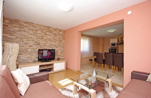 Velika Cista House | Elegant 5-Bedroom Retreat in Cista Velika with Spa & Pool