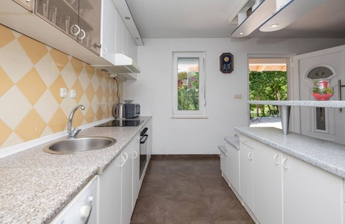 Imotski House | Experience Nature and Comfort in Croatia with Unique Amenities