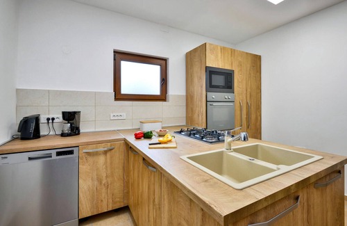 Zlatar House | Serene Rural Retreat with Pool Near Zagreb
