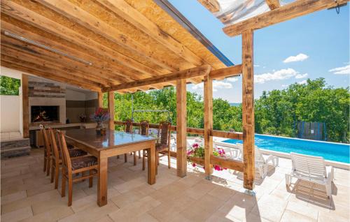 Imotski House | Inviting Retreat in Donji Vinjani with Pool & Hot Tub