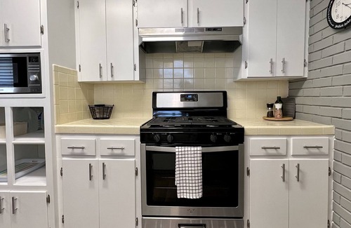 Prosper House | Cozy home in downtown Prosper