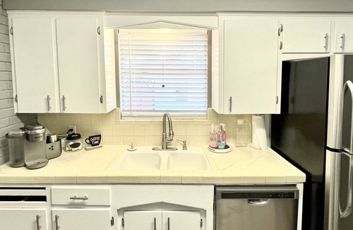 Prosper House | Cozy home in downtown Prosper