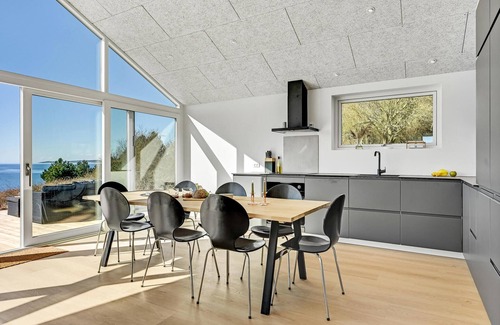 Ebeltoft House | Inviting 4 Bedroom Stay with Ocean Views in Ebeltoft