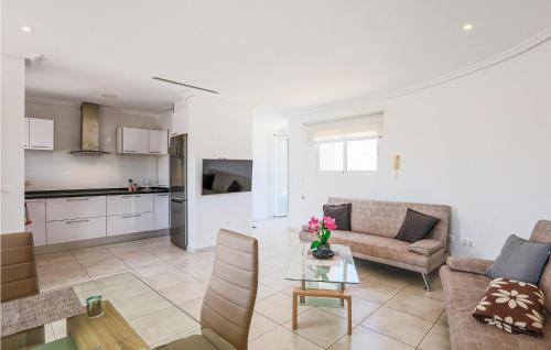 La Siesta House | Delightful Home in El Chaparral with Pool & Family Fun