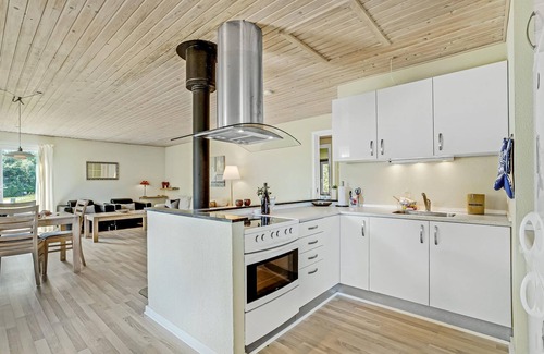 Farso House | Tranquil Retreat with Breathtaking Fjord Views