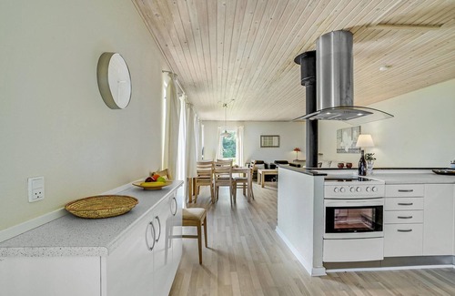 Farso House | Tranquil Retreat with Breathtaking Fjord Views