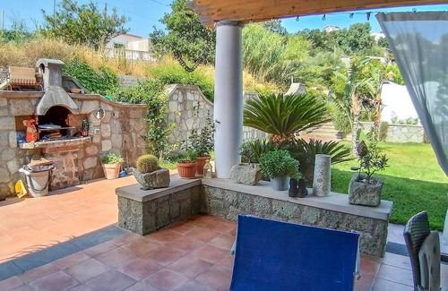Panza House | Inviting Family Retreat with Garden and Ocean Views
