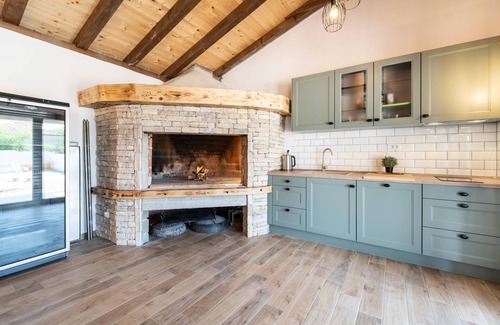 Sveti Filip i Jakov House | Family-Friendly Getaway with Pool and Summer Kitchen