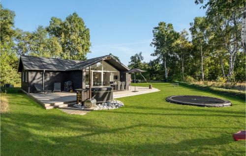 Grena Strand House | Comfortable Home in Grenaa with Family-Friendly Kitchen