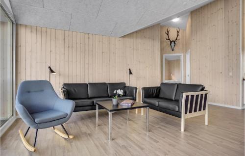 Grena Strand House | Comfortable Home in Grenaa with Family-Friendly Kitchen