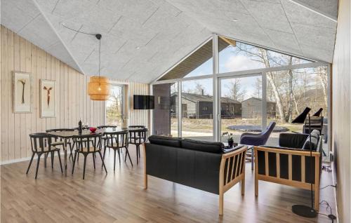 Grena Strand House | Comfortable Home in Grenaa with Family-Friendly Kitchen