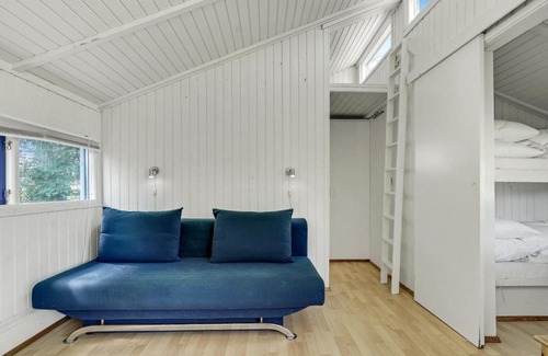 Hampen House | Charming Hampen Home with Wifi and Child-Friendly Amenities